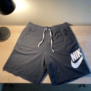 Black Nike shorts